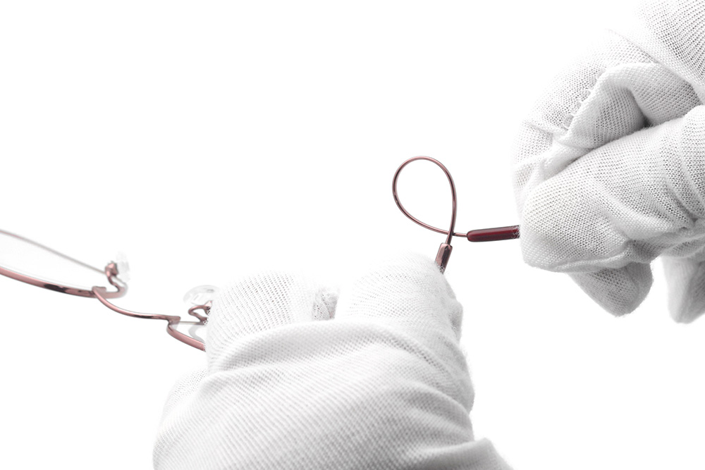 Introducing the Ultimate Eyewear Innovation: Memory Metal Temple Optical Frame